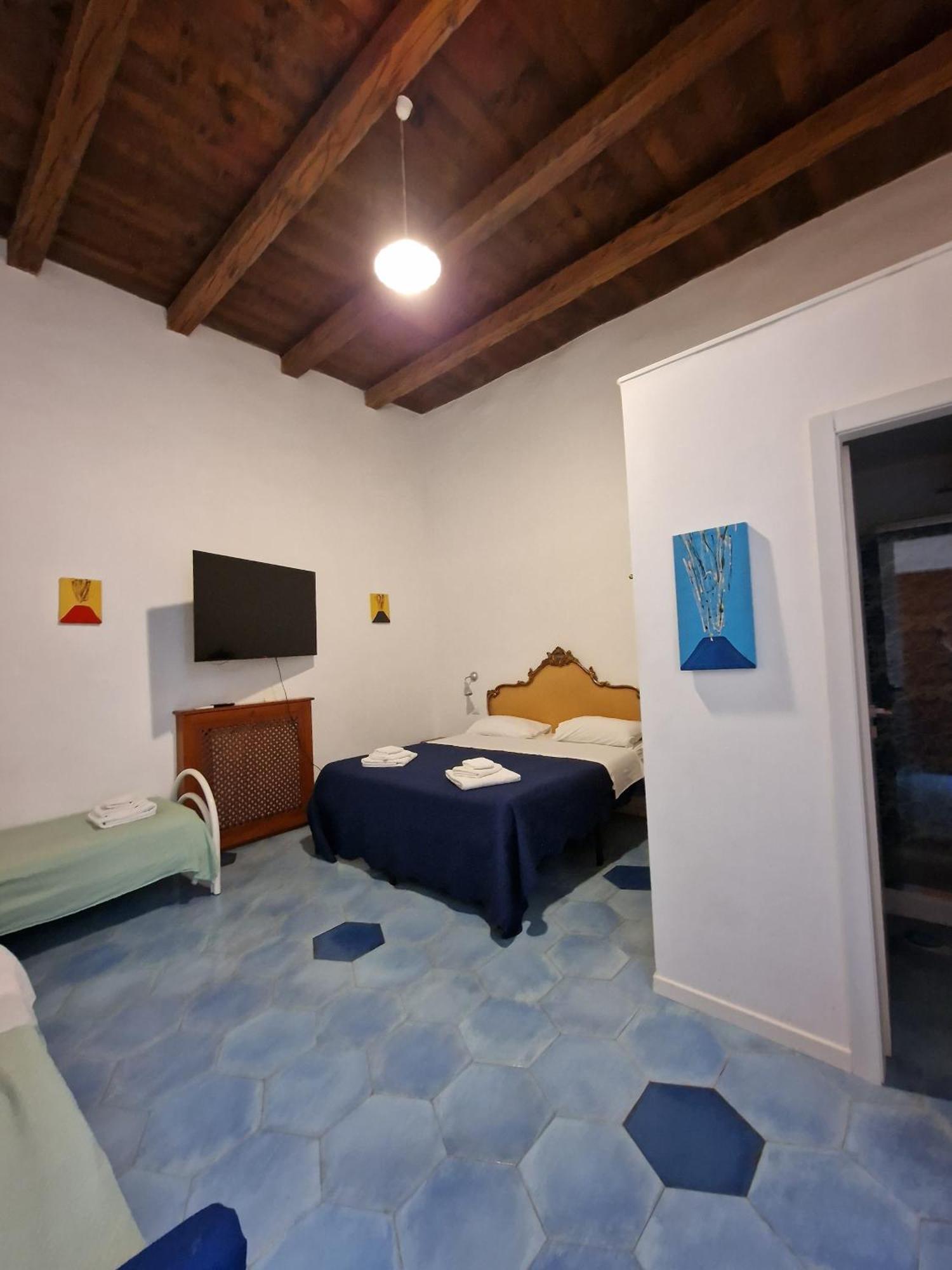 Il Sole Di Montesanto Bed & Breakfast Napoli Exterior foto