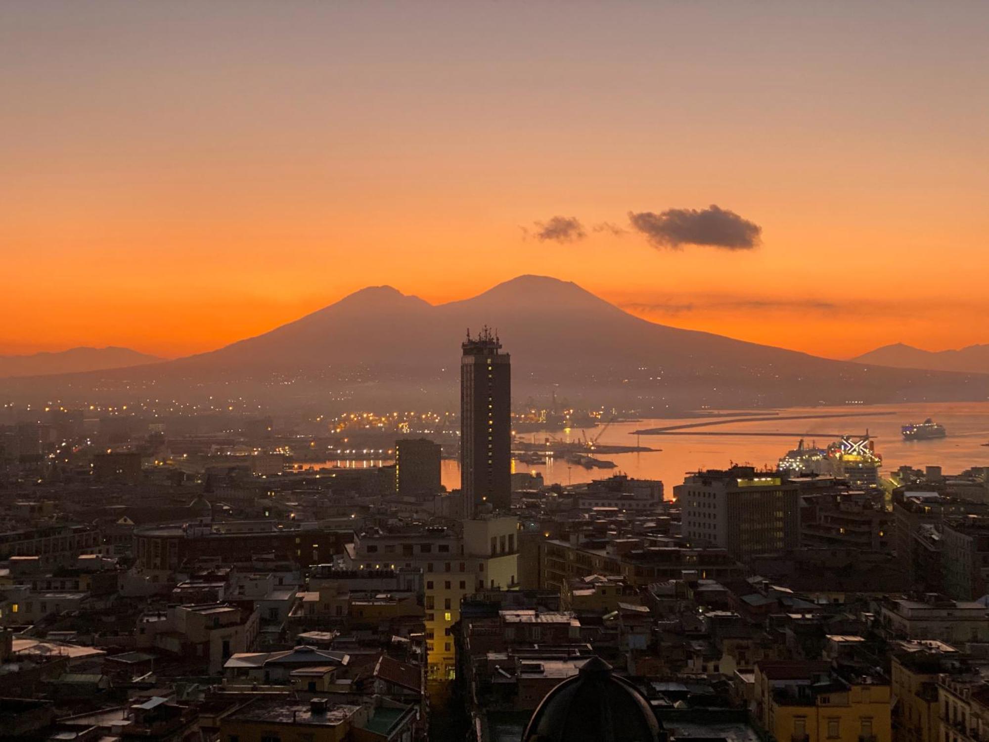 Il Sole Di Montesanto Bed & Breakfast Napoli Exterior foto